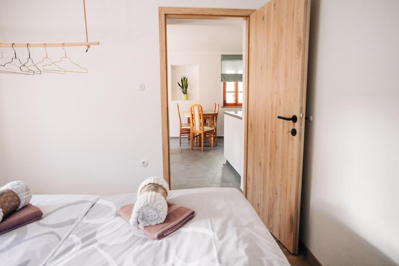 Stekner House Apartma Ljubno Kültér fotó